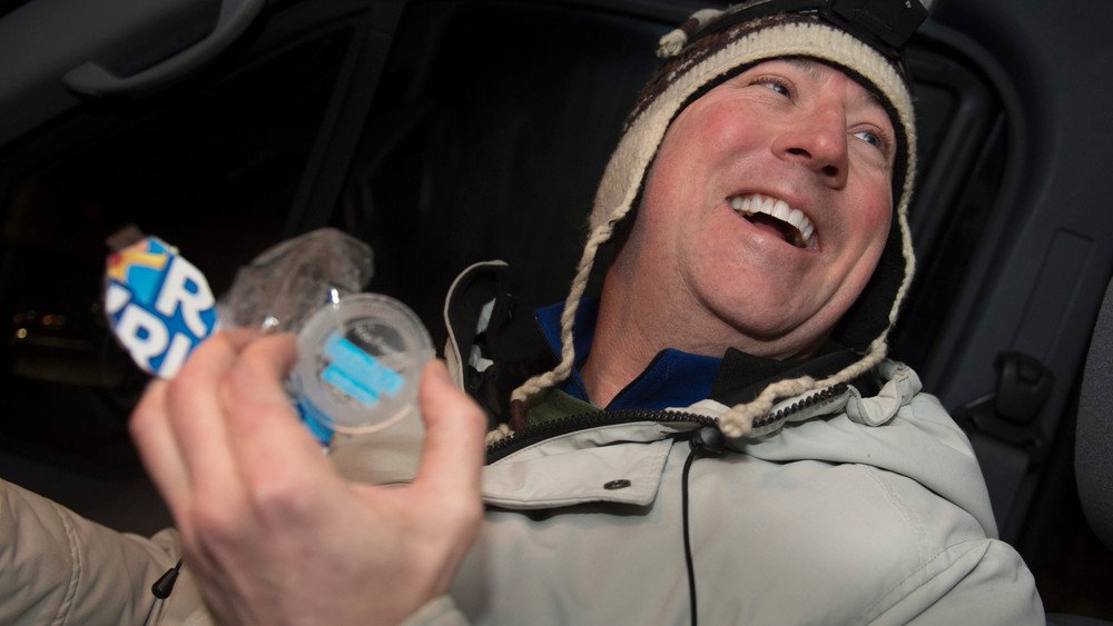 PioneerPress's tweet photo. ‘For my dad’: Lifelong Pioneer Press Treasure Hunter scoops up the $10K medallion #pphunt https://t.co/7vRzvaqXcj https://t.co/sf9S0sLQLQ