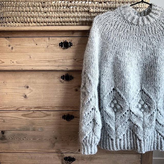 LiliaCraftparty's tweet photo. Love this interpretation of @lene_berge_knits using @sandnesgarn and design of wonderful @camillavaddk
Great inspiration for this Thursday!
#knitters #knitwear #knits #knitting #knittersgonnaknit #makerslife #knittersofig #knitersofinstagram #knitlove #loveknitting #craftsa… https://t.co/8haGNJ8IHU