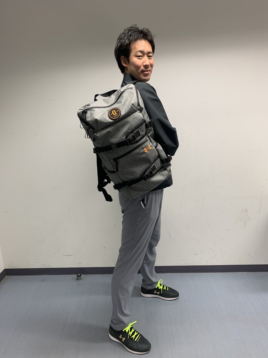 読売ジャイアンツ グッズ イベント情報 公式 Club Giants ポイント交換グッズ紹介 G Armourバックパック ポイント 限定100個 グランドスラム ゴールドメンバー限定 最新モデルのファンクラブオリジナルデザインです 小山 これは