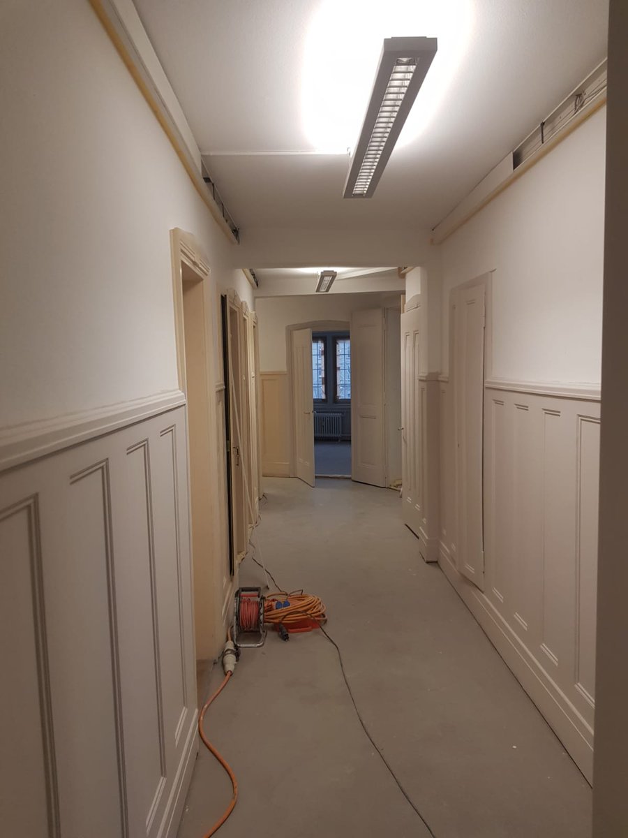 polsan_ch's tweet photo. polsan schafft Platz. Für mehr Möglichkeiten. Für mehr Menschen. Für neue Partner. Und wir teilen 2 Büros. Interessiert? Stay tuned! #agenturleben #coworking #officeshare #publicaffairs #hirschengraben #bern https://t.co/dAyy6Tj0BM