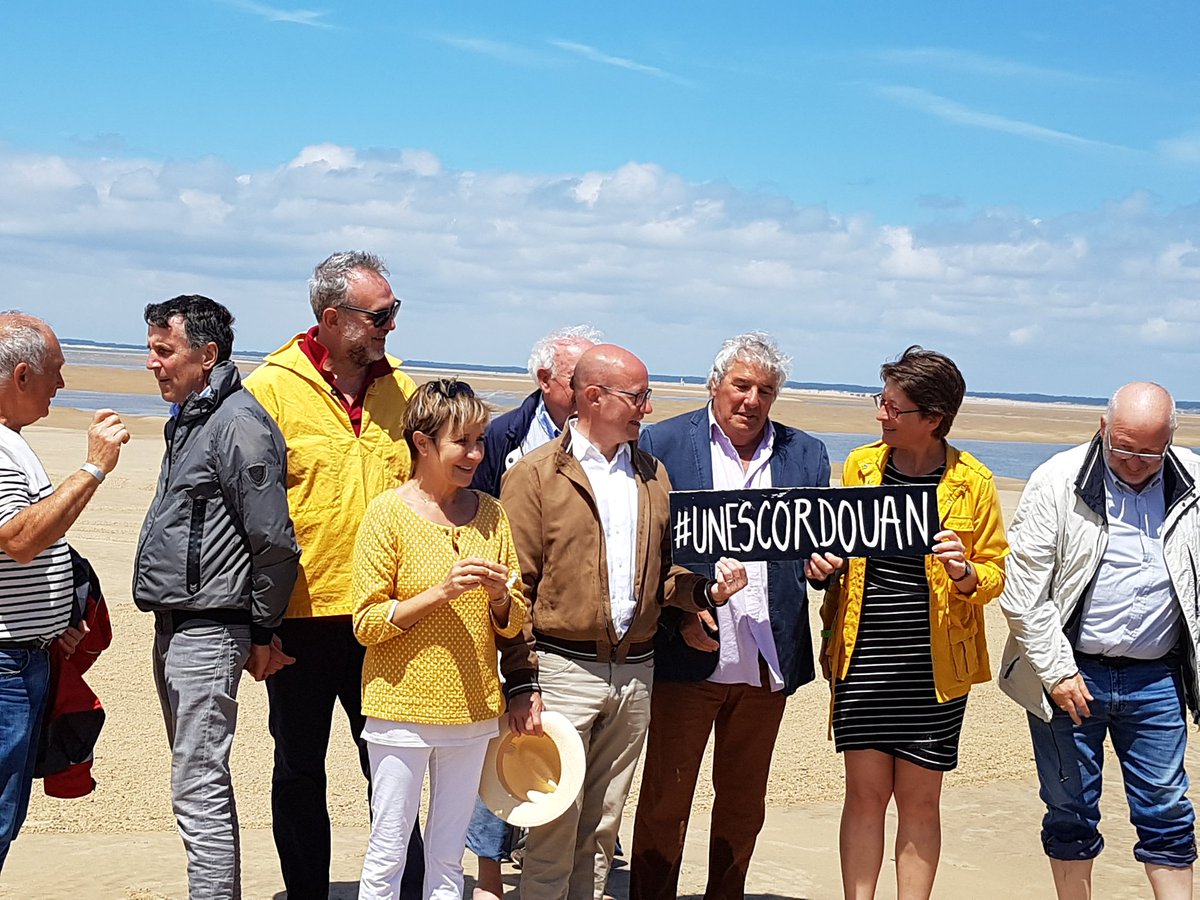RoffignacDe's tweet photo. @BenoitSimian @Elysee @UNESCO @bernstephane @EmmanuelMacron @franckriester @medocatlantique @alainjuppe @FdeRugy @JBLemoyne @JY_LeDrian @RaphaelGerard17 @jean_ardouin @Dbussereau Le #Smiddest, gestionnaire du #pharedecordouan, a organisé une magnifique journée de soutien #UNESCORDOUAN le 17 juin 2018, largement relayée par les médias et par le concours qui a permis a près de 300 personnes de gagner leur traversée pour le Roi des Phares ! https://t.co/aFEYgSwVuV