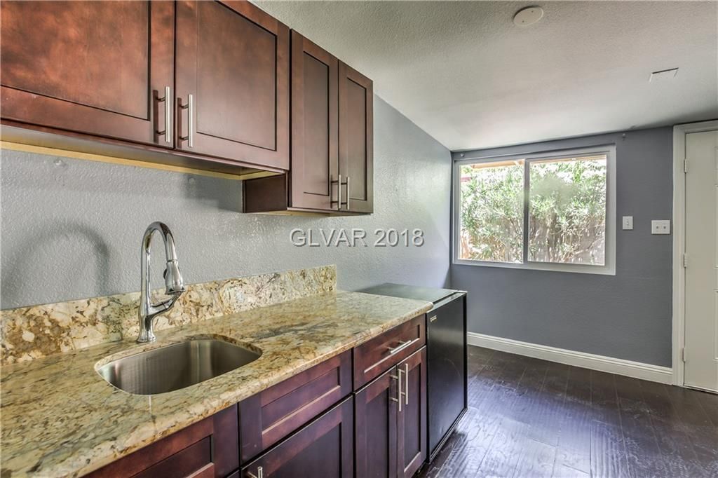 amrenrealty's tweet photo. More
Remodeled House For Sale in Las Vegas 🏡

4 beds 5.5 baths 2,251 sqft

➡️ For more information click https://t.co/paNhnntfcJ 

Contact us at ☎️ 702-812-6828 https://t.co/RDlzRDifsL