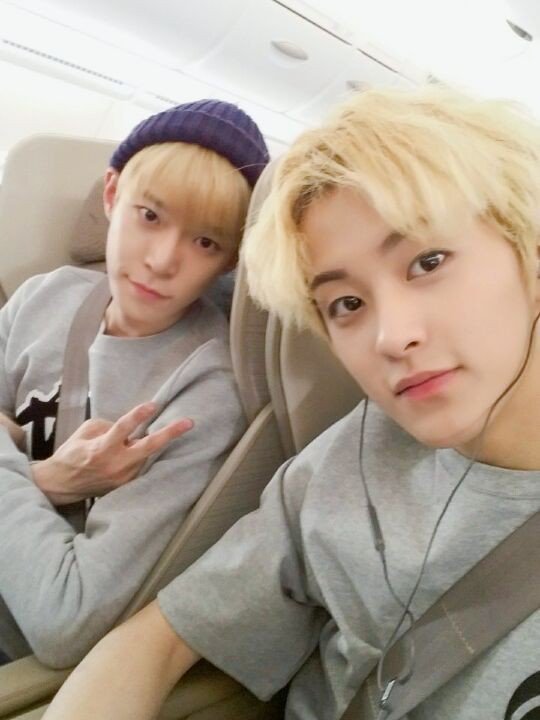 markleespics's tweet photo. Happy birthday to Mark's #2 mom, Doyoung! Hope you always be happy and keep healthy💚💚

#HAPPYDOYOUNGDAY https://t.co/6fCHYceWf2