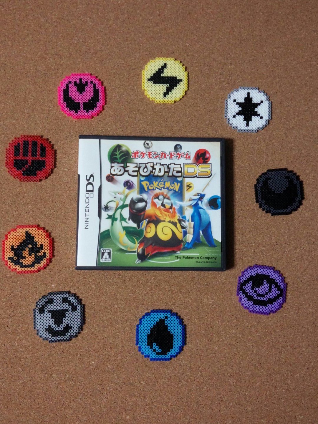 ポケモンアイロンビーズ けい 珍しいゲームソフト見つけて買っちゃいました Aこんなゲーム売ってたんだ A エネルギーの模様はネットにあった無料の図案を参考にしちゃいました A ポケモン ポケカ ポケモンカードあそびかたds T Co