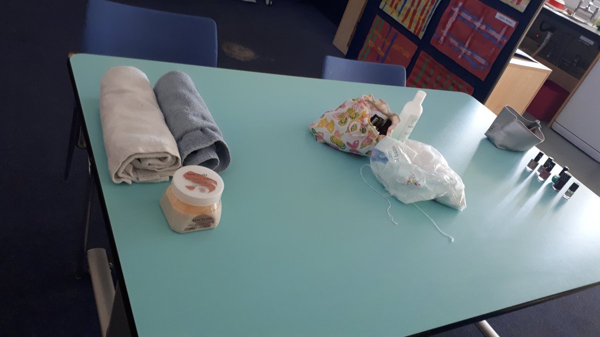ASNRossHigh's tweet photo. It's Thursday and club this lunchtime is hosting a spa session at our pupils' request. Foot spas, hand scrubs and manicure sets at the ready! Sadly, as the supervising adult in the room I can't join in...#spa #friends #ThursdayLunchClub https://t.co/j0B6NWLXxD