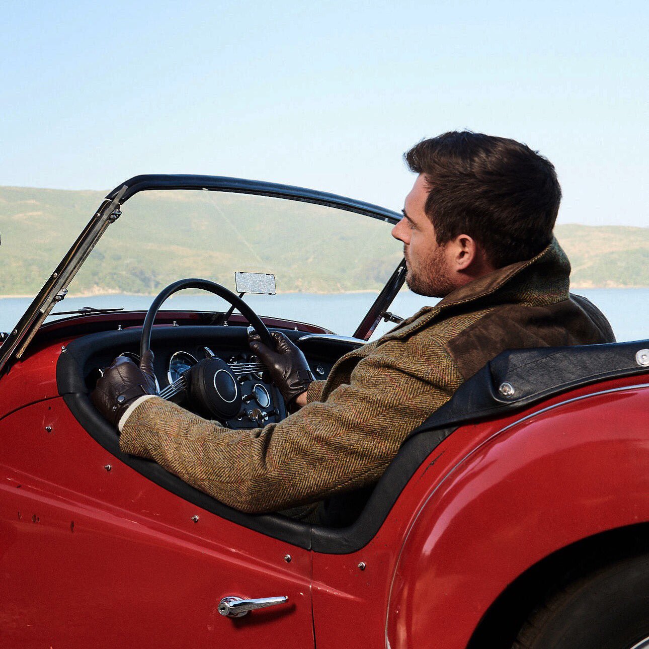 Bucktrout on X As the temperature continues to drop wrap up warm and in style in the Boyd Field Coat. Inspired by the country styled for the City. harristweed menswear coat stylish tweed