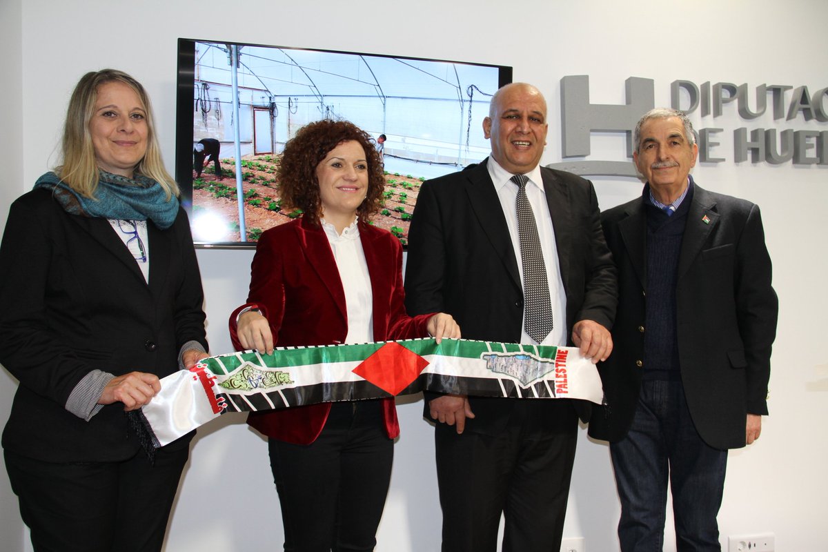 DipuHU's tweet photo. Dirigida a la municipios menores de 20.000 habitantes y con cinco líneas de actuación, busca apoyar soluciones eficaces que permitan construir una paz justa y duradera 📰👉 https://t.co/YXQAnjxDks @DipuHU #ASECOP https://t.co/FHFmnq7RrL