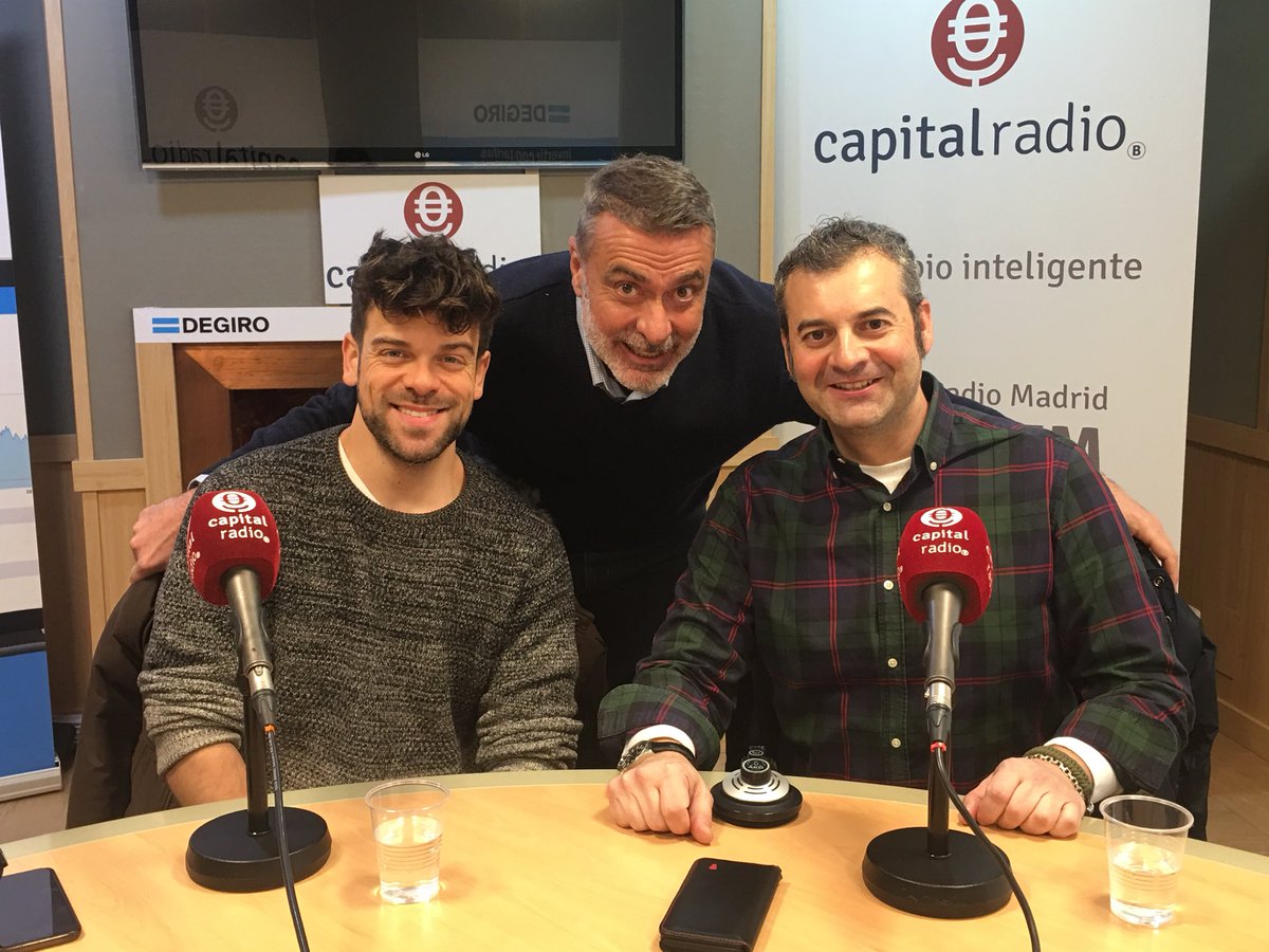 Empezamos!!!! Ahora mismo ... En directo!!!! <a href="/rickymerino/">Ricky Merino</a> ... Triunfo seguro 👏👏👏👏👏@GosuaManagement con Juantxu ALVAREZ y <a href="/RobertoAlcaraz0/">Roberto Alcaraz</a> mueren de envidia en <a href="/CAPITALRADIOB/">Capital Radio</a>