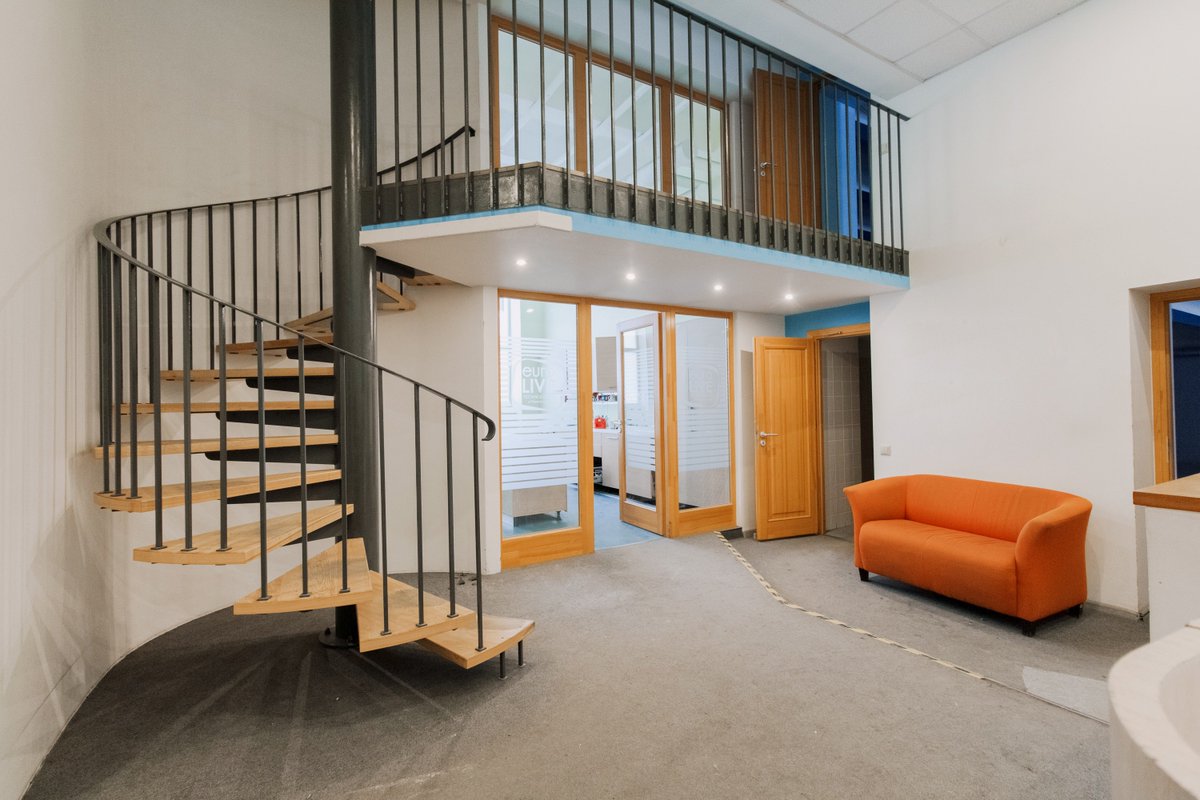 KnowhowRealty's tweet image. Pilsēta: Rīga
Vieta: Centrs
Iela: Ganību dambis 24a
Platība: 3689kv.m
Stāvs: 2-3
Cena: 18445EUR/mēnesī + PVN + komunālie maksājumi. Komisijas maksa aģentam par starpniecības pakalpojumiem nav jāmaksā.
Aģents: Oskars Zariņš
Tālrunis: +371 29957111