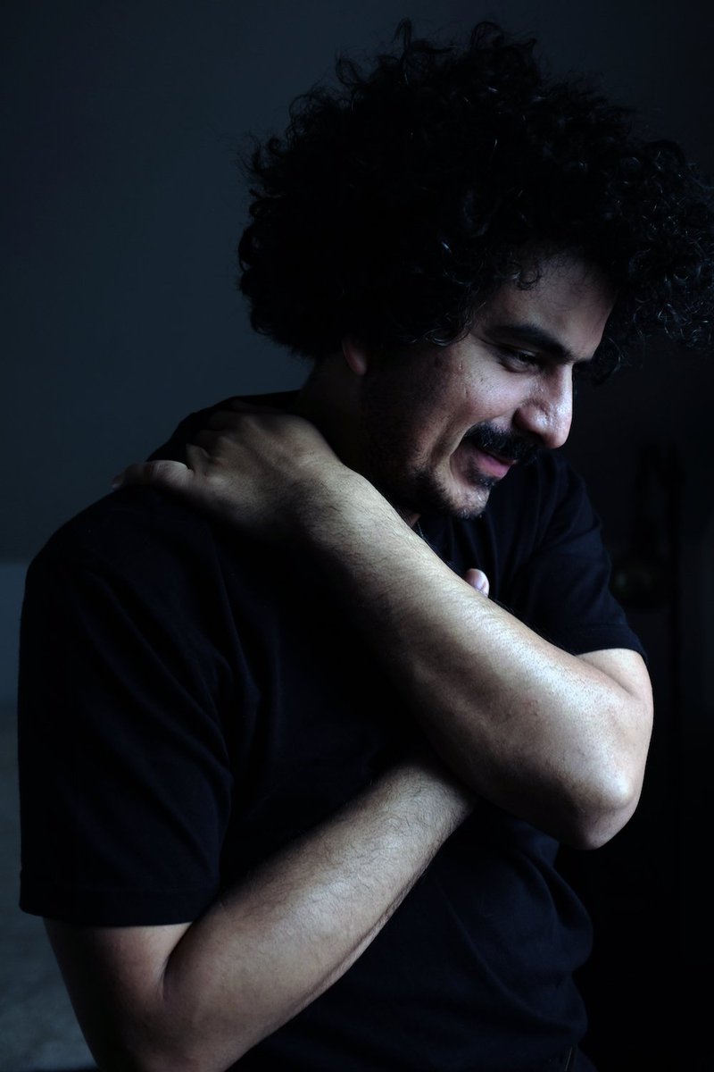 GladysPalmera's tweet photo. Un podcast de #LaCoctelera muy 'Dark &amp; Stormy' con nueva música de @HeladoNegro @Beatspoke @FeminaMusica #cochemea #theelakesiders @peresounds @neftaoficial y más:  https://t.co/kLymnjsmiM https://t.co/GYh7Dmk61L