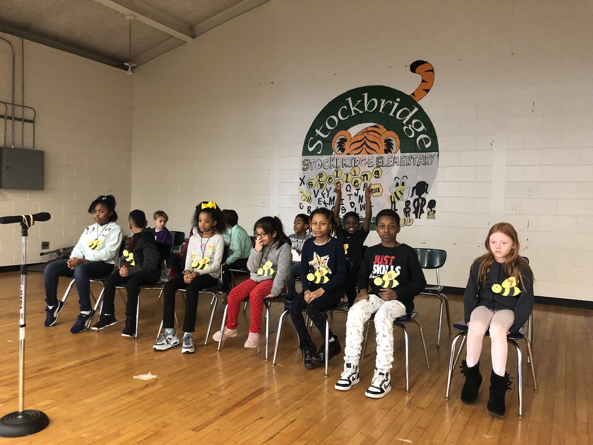 msbaileyles's tweet photo. Almost time for the Third Grade Spelling Bee!! #HowDoYouSpell #EnergyBus #SES https://t.co/dw2Asr0SUy