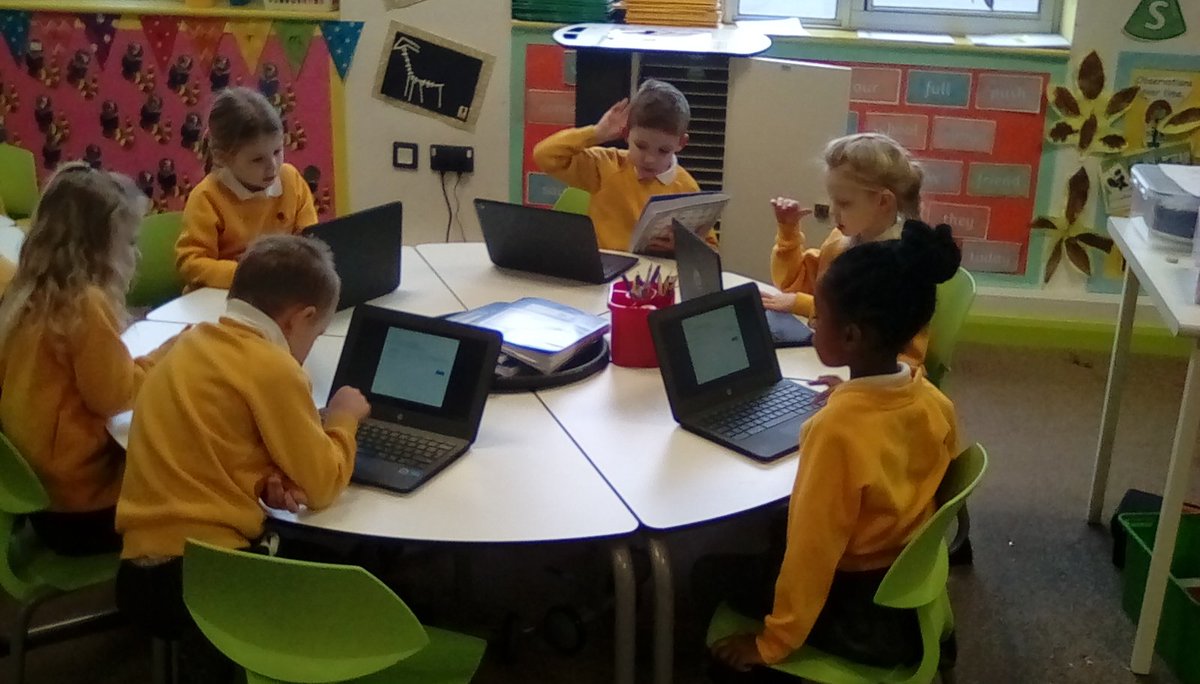 VeritasStafford's tweet photo. Tereshkova (year one) have had an IT lesson today using the chrome #computerkids #ITgeneration https://t.co/ZPXlNvPA1N