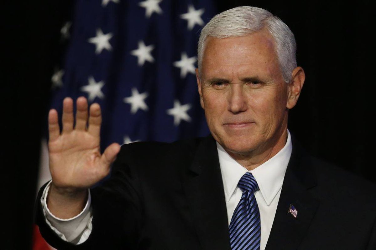 ElNacionalWeb's tweet photo. Mike Pence viajará a Florida para reunirse con venezolanos https://t.co/h8haSrINE7  https://t.co/UYPDHNJg8O