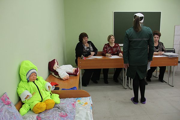 Стройные женская колония каббалы