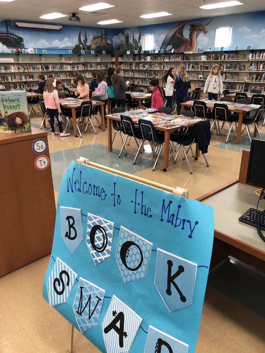 TheMabryLibrary's tweet photo. Celebrating Literacy at the MABRY BOOK SWAP! 📚@TheMabryLibrary @hubofschool https://t.co/acRXX0gOS7