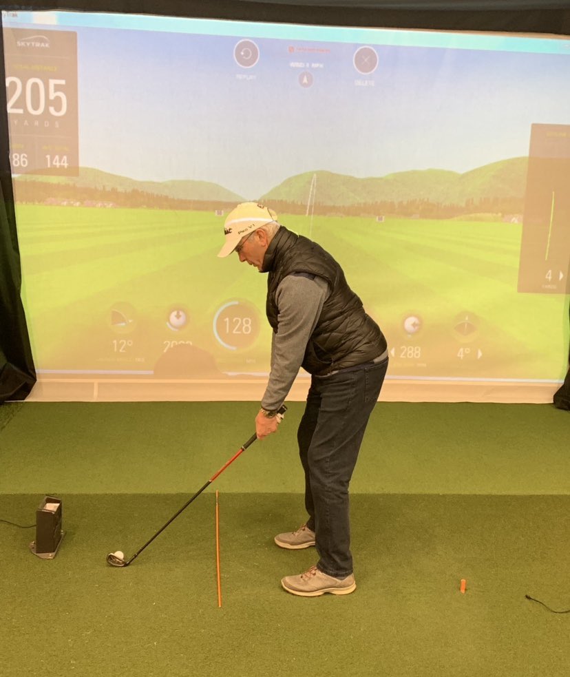PgaproJohn's tweet photo. Great morning working with my lessons improving their swings in the comfort of my Studio #gaspsystems #skytrak #keeponpracticing https://t.co/FElHChxF1d