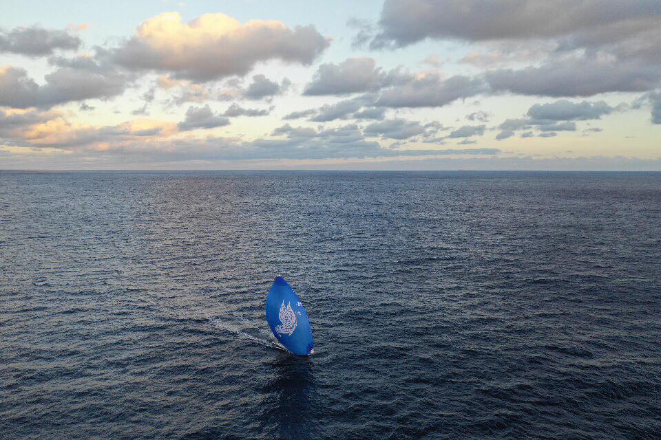 Race update! Lady Mariposa Racing is taking the lead in the Pineapple Cup. Still 280.3 NM till the finish line in Montego Bay, Jamaica! How many likes for this amazing drone shot, made by navigator Kalle Coster?

#pineapplecup2019 #montegobay