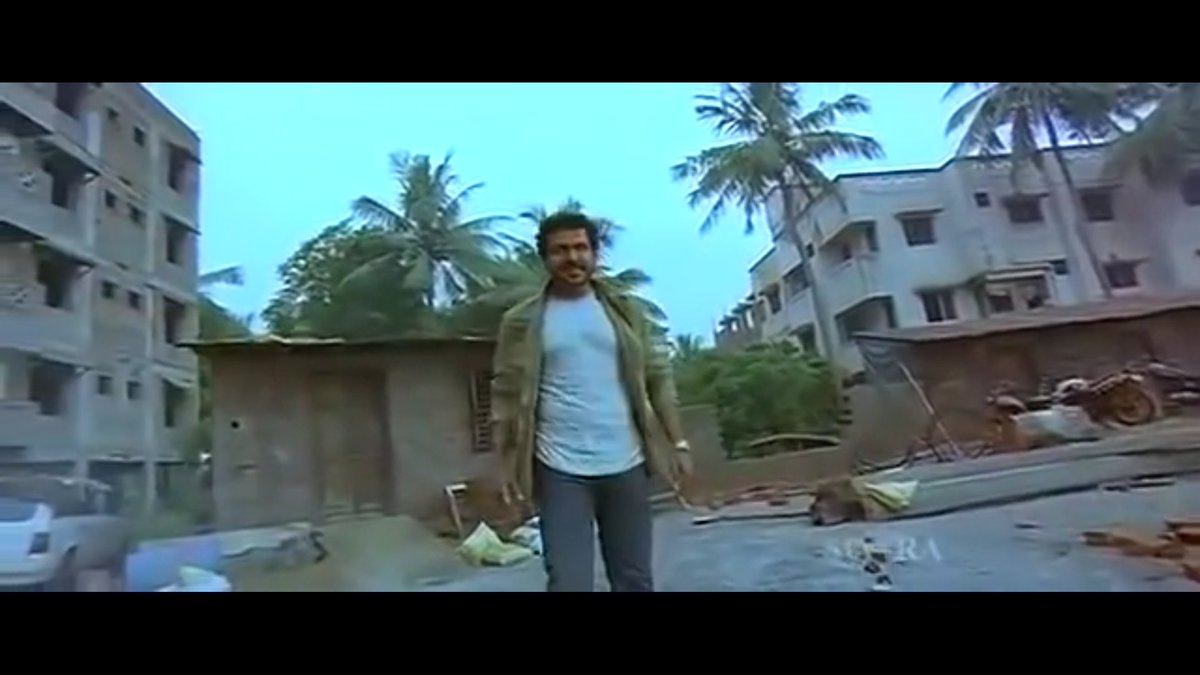 Vigneshcdm1's tweet image. Close enough😎...#DevTrailer 
#Siruthai 🔥🔥🔥