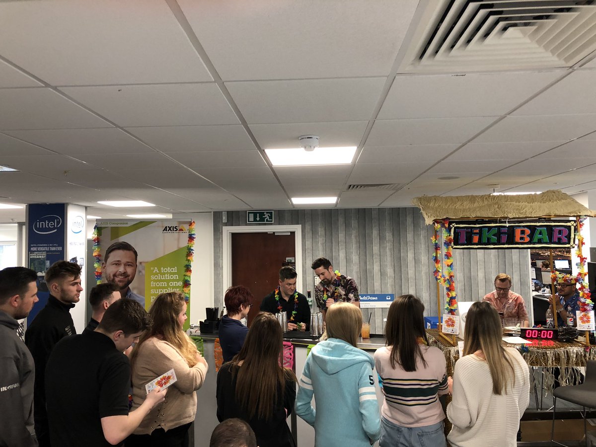 C1603C's tweet image. A bit of reverse psychology! Mocktails, tiki bar and grass skirts. #summerinwinter @Axis_NEur @IngramMicroUK