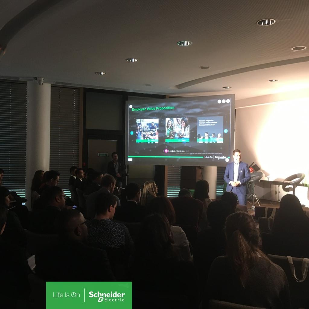 SchneiderElecFR's tweet photo. « Nous sommes une entreprise très ouverte qui permet à ses collaborateurs de changer de plan de carrière s’ils le souhaitent » Sophie Grugier 
#SchneiderElectric #TalentEvent #LifeIsOn https://t.co/eqdvPZduMq