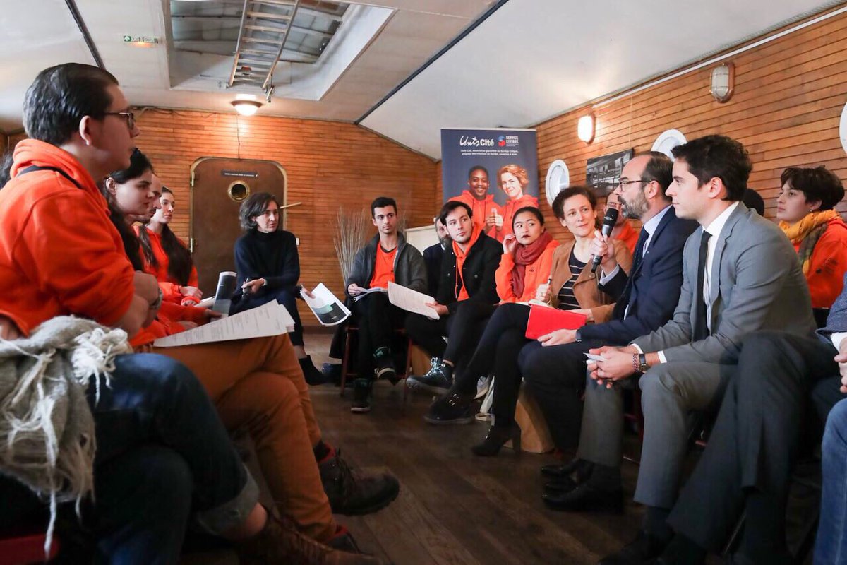 GabrielAttal's tweet photo. La parole des jeunes est essentielle au #GrandDebat. Merci @uniscite d’avoir organisé ce midi un débat auquel nous avons participé avec @EPhilippePM et @EmmWargon. https://t.co/riDBs2dEAd