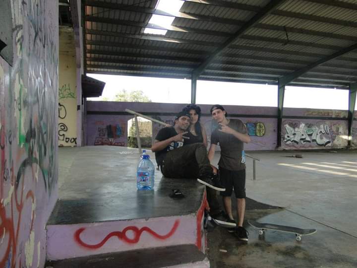 J1chiCrow's tweet image. De ésos #TBT dónde eras guapo, flaco y deportista. #Sk8OrDie #Doyo