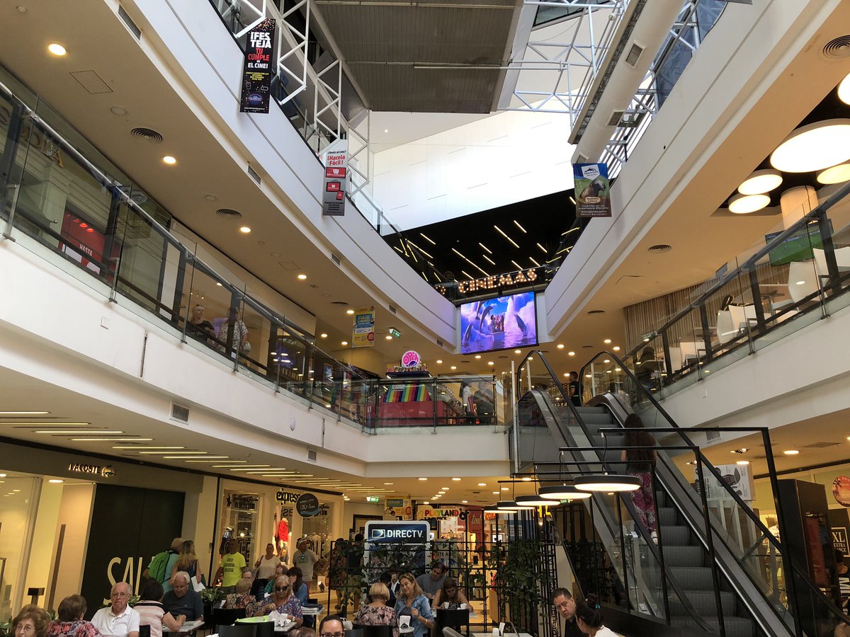 eugemaiolino's tweet photo. #ExperienciaShopping en @LosGallegos Nuevos espacios, marcas y propuestas. Informe para #PlanTextil https://t.co/h0qvYFjCA7