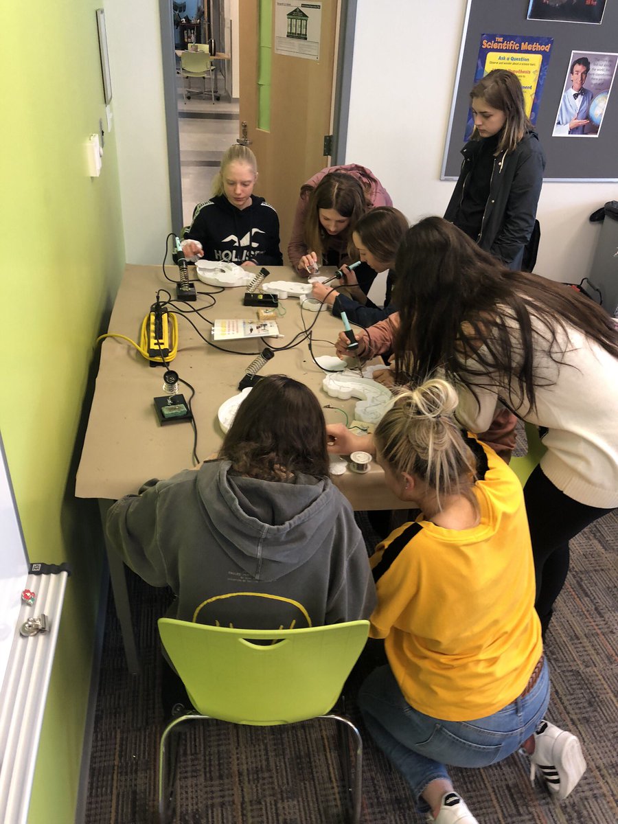 GATEWAYatSMS's tweet photo. GEMS didn’t let the cold weather stop them from a great activity on Tuesday afternoon! They learned how to modify toys for children of all physical abilities. Thanks to RePlay for teaching us how to solder and modify wiring @smsstangs @polariscareer @xander_diane https://t.co/00rZwJAS3T