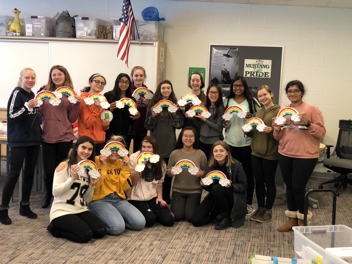 GATEWAYatSMS's tweet photo. GEMS didn’t let the cold weather stop them from a great activity on Tuesday afternoon! They learned how to modify toys for children of all physical abilities. Thanks to RePlay for teaching us how to solder and modify wiring @smsstangs @polariscareer @xander_diane https://t.co/00rZwJAS3T