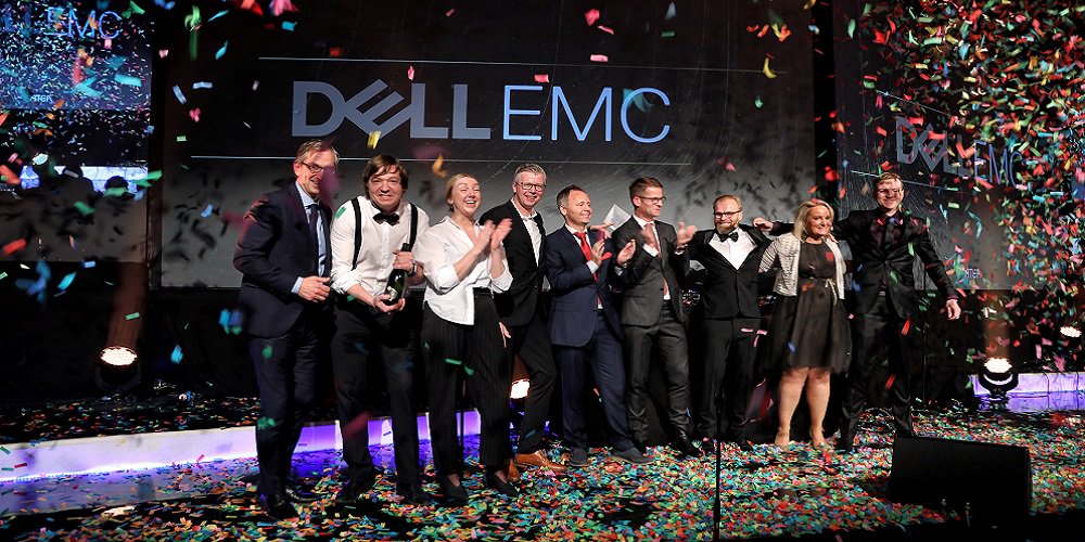 DellTechPartner's tweet photo. Big thanks to #TitaniumBlack @AteaNorge for naming @DellEMC Partner of the Year at their annual kickoff event 1/26 in Gothenburg, Noway. We truly appreciate our exceptional partnership &amp; look forward to achieving even more together in the future! #TBT @JacobsMichja @lisesvaeri https://t.co/f89SIQKAtJ