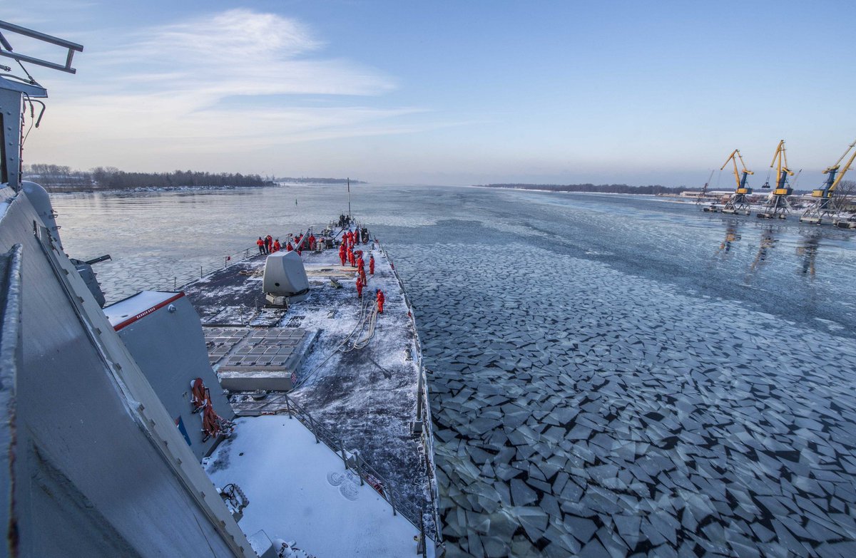 #USSPorter departs a frigid Riga, Latvia as it continues on its sixth patrol in the U.S. 6th Fleet area of operations in support of U.S national security interests in Europe and Africa. #KnowYourMil