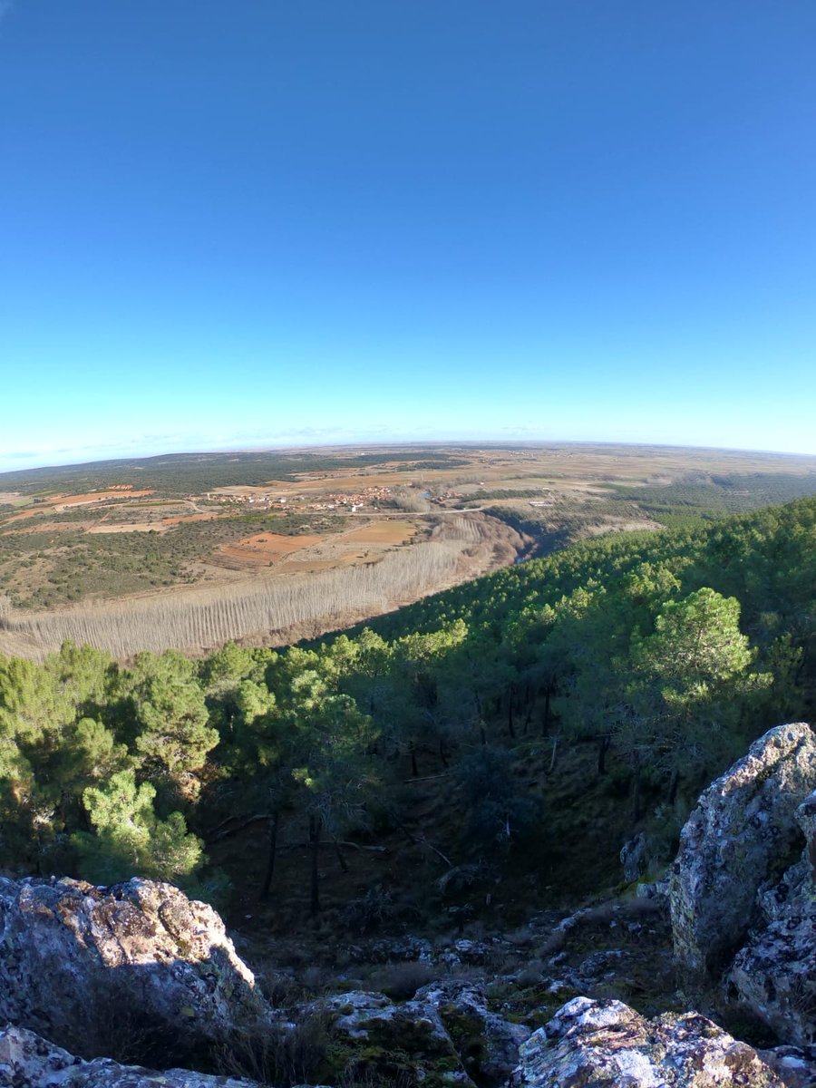 JosAlonsoRodrg7's tweet photo. #PreguntaAquona #AQUONA 🤔
Ambos ríos nacen en la provincia de #Leon 🦁
➡️ El #RioEria lo hace en el #Teleno, comarca de #LaCabrera 🦌
➡️ El #RíoÓrbigo es el resultado de la unión del #RíoOmaña y #RíoLuna en el municipio de #Secarejo 🌳
¿Lo sabías? 😰
@aytobenavente @suezES https://t.co/jsRc3KbHBO