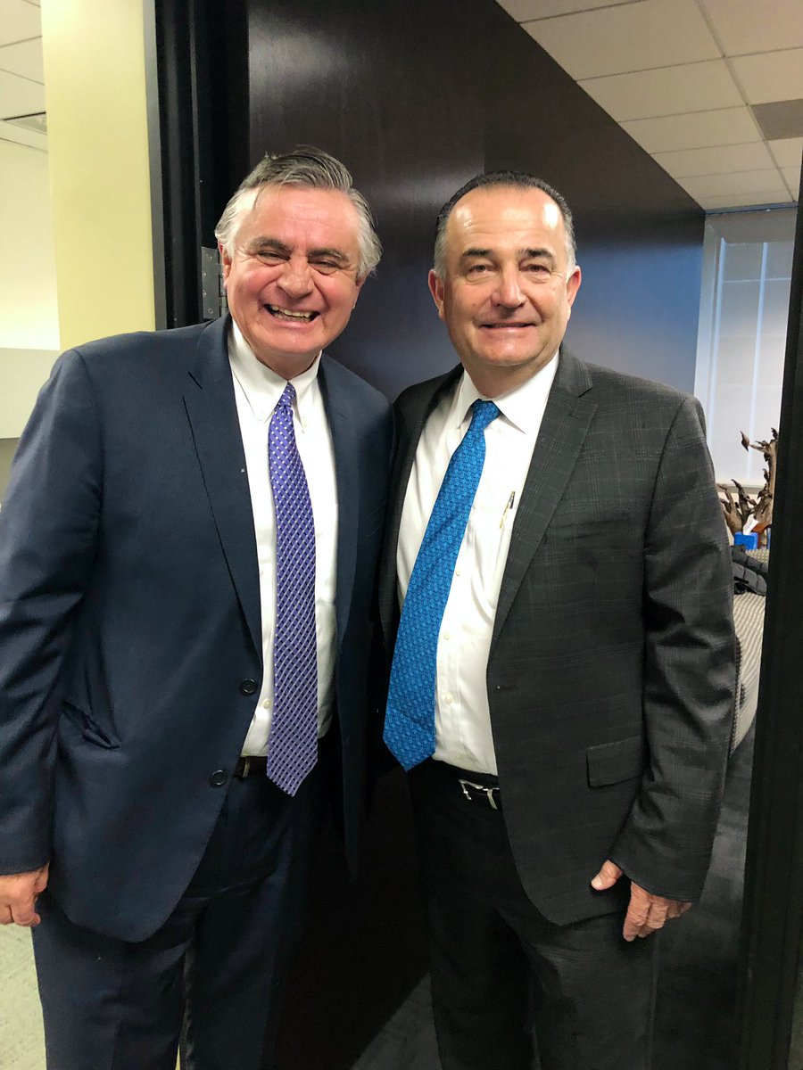 .<a href="/LACitySAN/">LA Sanitation & Environment ♻️💧🌳</a> Director <a href="/ZaldivarEC/">Enrique C Zaldivar</a> was thrilled to welcome #Ensenada Mayor <a href="/Marco_Novelo_/">Marco Novelo</a> and his team to #LosAngeles again today, strengthening relationships between our cities and furthering environmental initiatives.