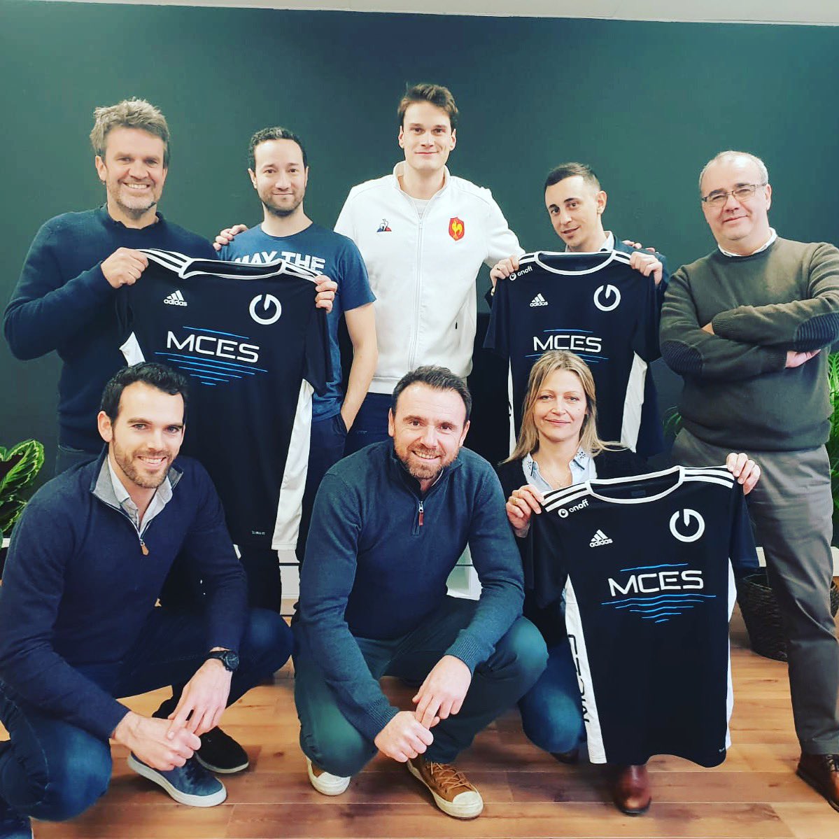 MathouxHerve's tweet photo. Passionnante visite des locaux de la team pro qui monte dans le e sport @MCES_officiel basée à Marseille  quelle organisation ! Impressionnant !! https://t.co/tXcYW9epLr