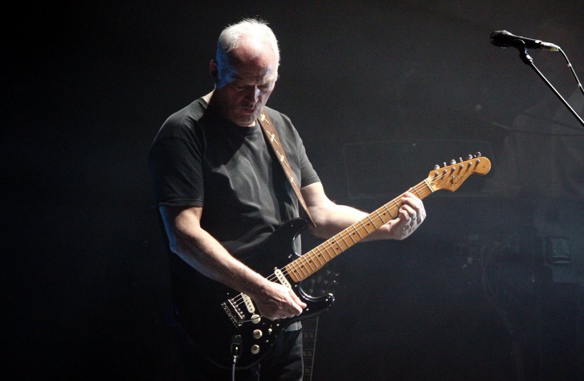 Rolling Stone On Twitter See David Gilmour Play A Soaring