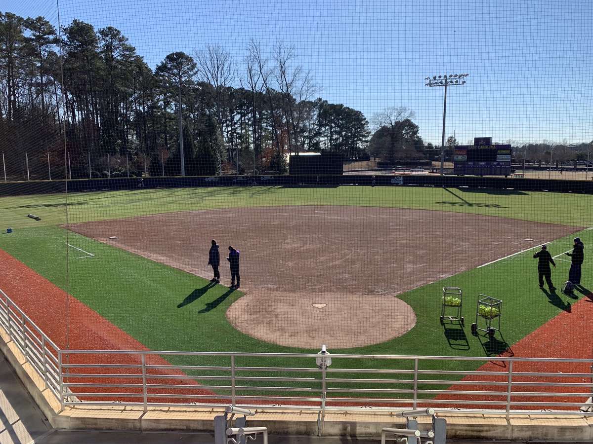 CourtOliver24's tweet photo. Who cares about how cold it is outside! We’ve got everything we need here today in our newly renovated stadium 😍 turf and outfield came out amazing! We are blessed! @ECUSoftball https://t.co/lQracYGsbJ