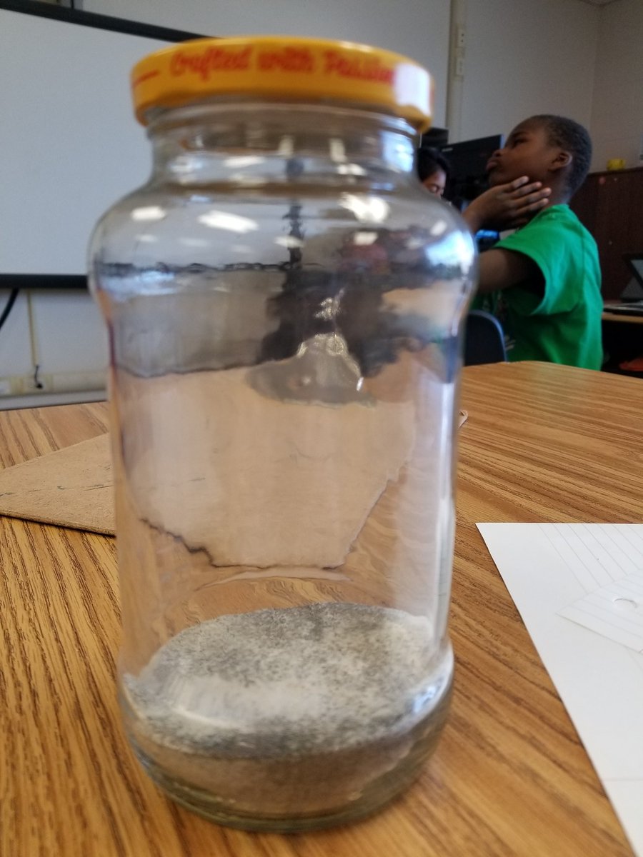 atreeves's tweet image. So Mr. D&apos;s class has combined these two substances. How can they separate them out again? #itcanbedone #thinkingdeep