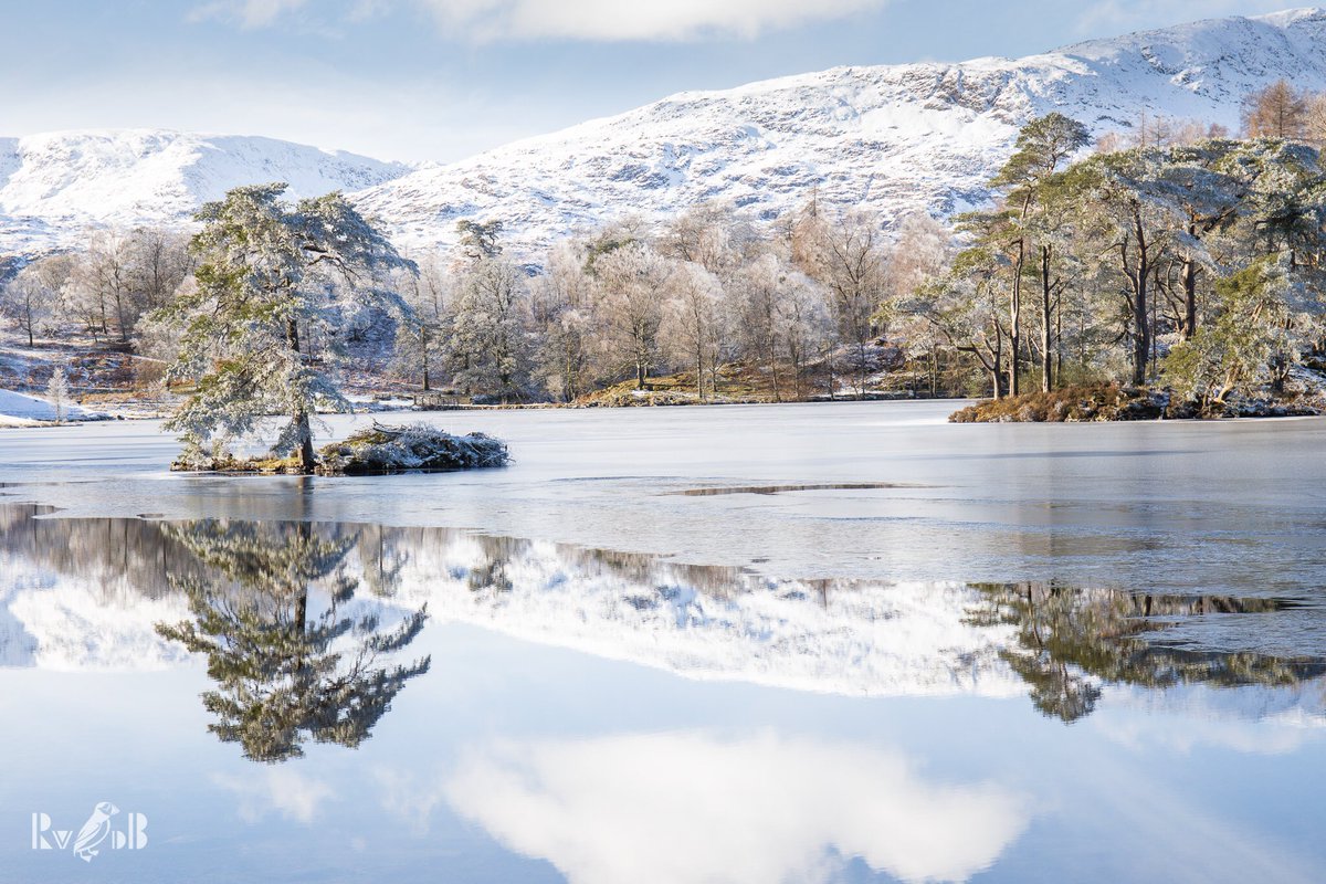 Winter in the #LakeDistrict #TarnHows Amazing landscape 😃