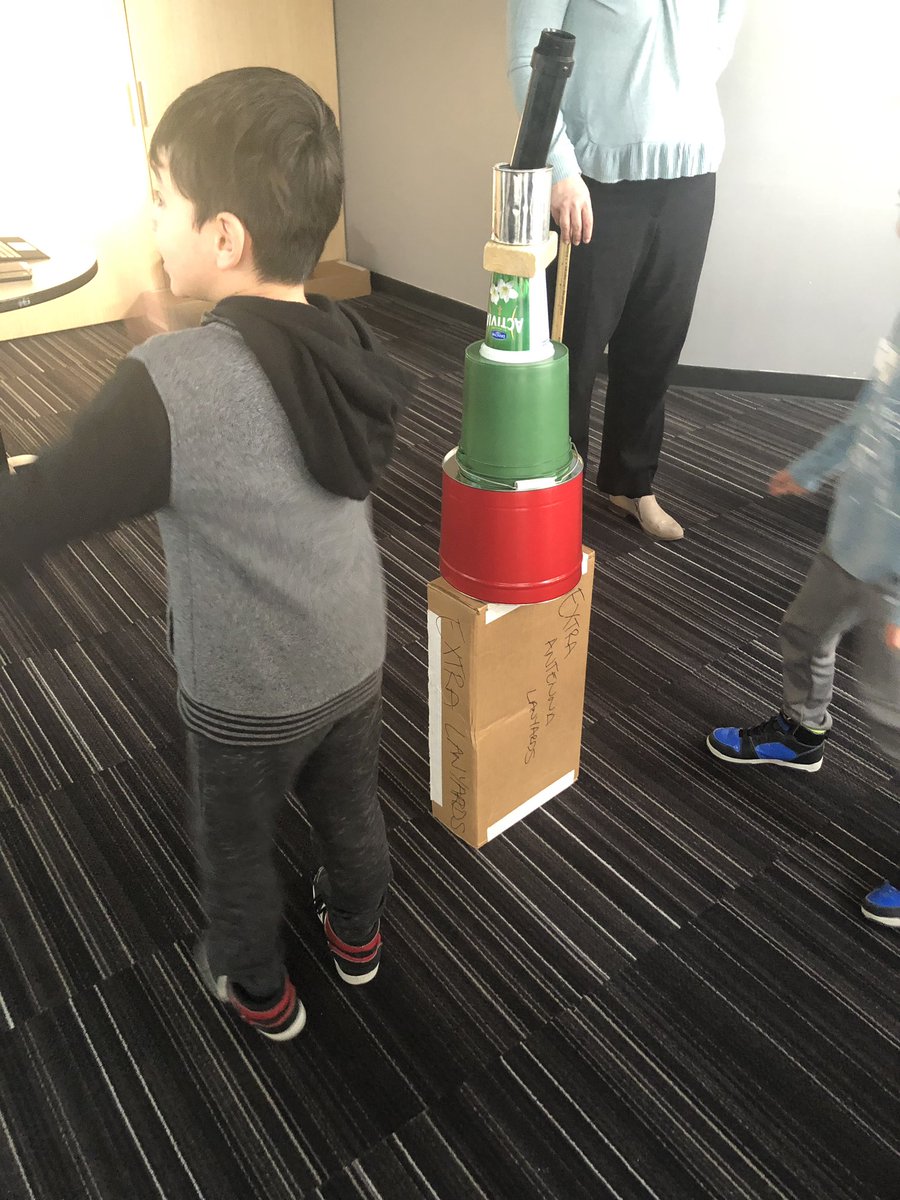 VVGrade3SP's tweet image. Our trip to the #CalgaryTower was one to remember! We came, built towers and conquered the glass floor! Thank-you to Dale, the Calgary Tower employee of 33 years, who answered all of our burning questions! #towerchallenge #scienceprogram