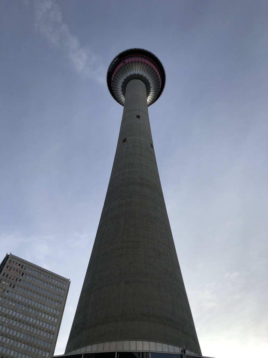 VVGrade3SP's tweet image. Our trip to the #CalgaryTower was one to remember! We came, built towers and conquered the glass floor! Thank-you to Dale, the Calgary Tower employee of 33 years, who answered all of our burning questions! #towerchallenge #scienceprogram