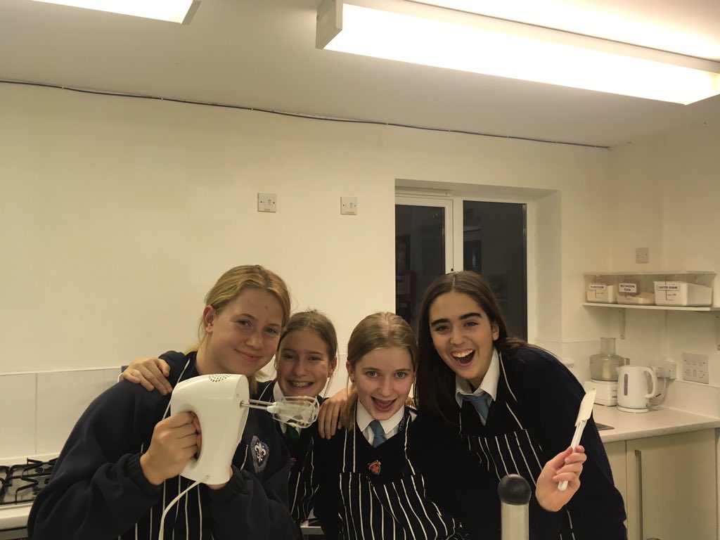 HFSBoarding's tweet photo. Forms I, II and III came to the optional baking tonight! Chocolate cupcakes #brontehousewins #optionalactivities #fun #bonding #weloveboarding https://t.co/iyZ4x9tABV