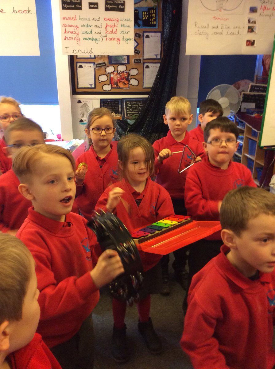 MaundeneSchool's tweet photo. Our first music session with Miss GT was a blast! We had so much fun that we can’t wait for our next session! #Year1 #kestrels #vocal #instrumental #harmony #expressionofemotion 🎼🎹🎤 https://t.co/OIt5ISVwFe