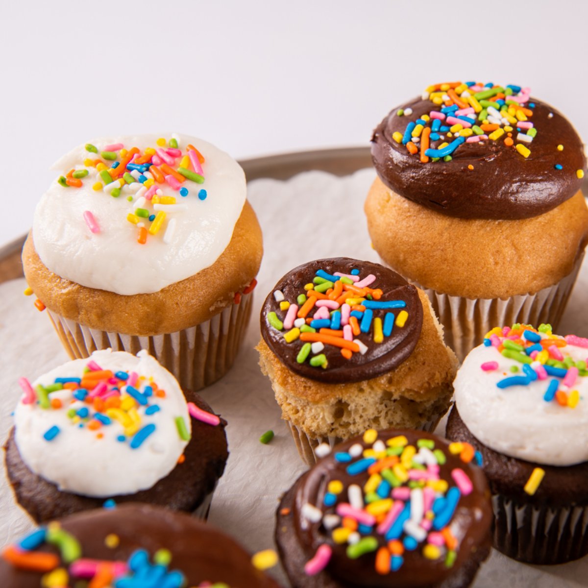BitterSweetGFB's tweet photo. There's nothing we love more than sharing a treat with you. https://t.co/Fi2EMNgQfI