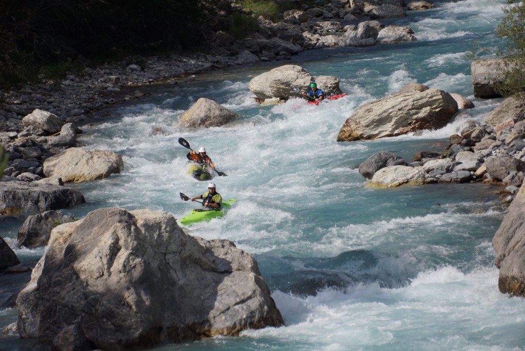 Live2Flow's tweet photo. There is a good amount of info available on kayaking in the French Alps, here I simply aim to draw upon ten summers of whitewater boating there to give you some tips on how to make your first trip to the area fabulous... https://t.co/6cHG3hwi5L https://t.co/xy5XJjEDsY