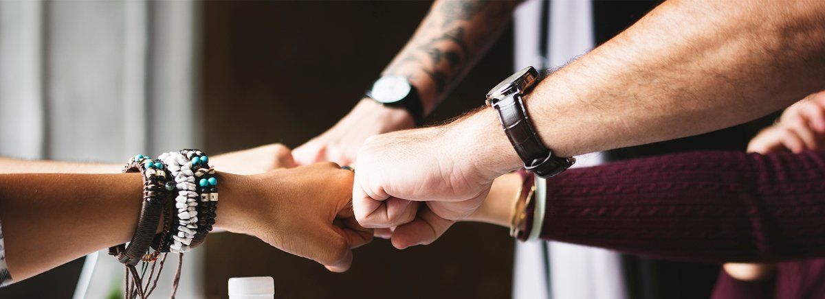 Estão abertas as inscrições para o curso gratuito de Introdução à  Libras. 

Pessoas de qualquer parte do Brasil podem acessar a plataforma, com início imediato após a matrícula.   

O curso é gratuito e com direito a certificado de conclusão.

Aproveite! enap.gov.br/index.php/pt/n…