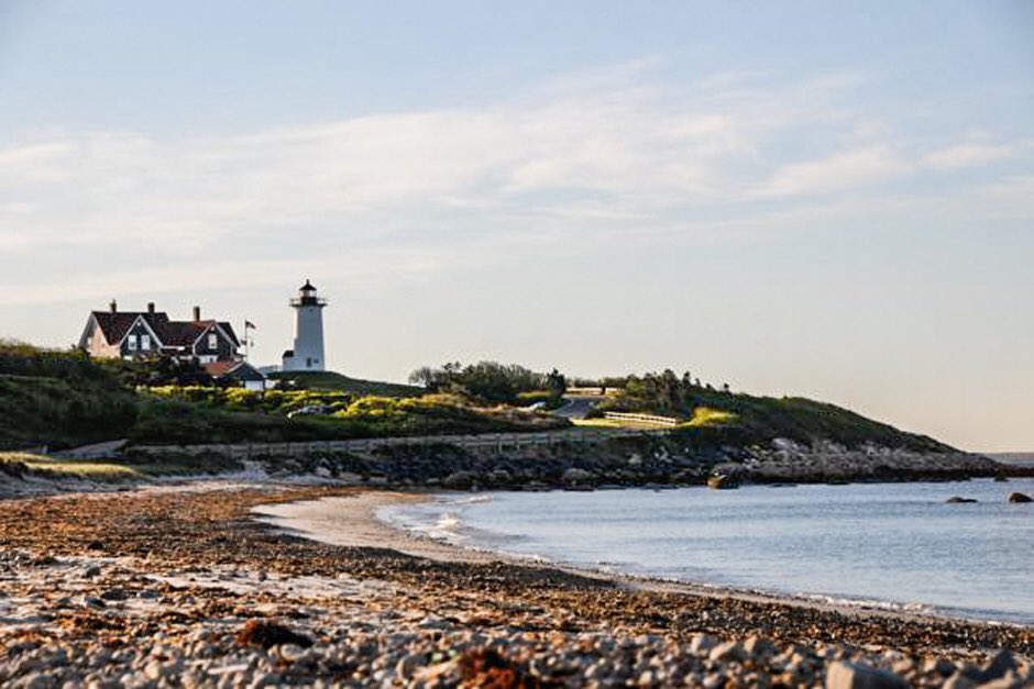 JDRFCVC's tweet image. LIVE AUCTION PREVIEW: Enjoy a week stay in Cape Cod at this 5-BR modern beach house, just a short walk to Woods Hole village and Stony Beach. This newly renovated home, white and bright, provides magnificent views of Buzzards Bay from every room! #aneveningunderthestarsRVA