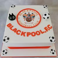 ACake4You's tweet photo. boys and men birthday and christening cakes from 2 weeks ago, #Golf #BFC #football #mincraft #superhero #MARVEL  #cake #cakedecorating https://t.co/1frwwMkSzb