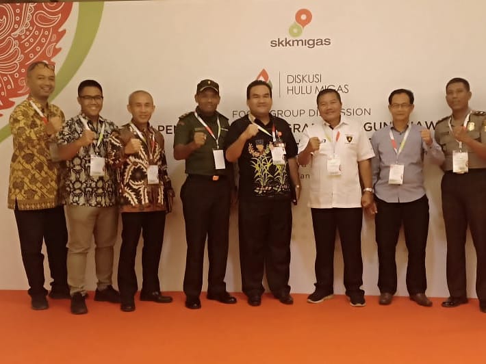 AriefRohman_838's tweet photo. Siang tadi mengikuti FGD Industri Hulu Migas Indonesia yg diadakan SKK Migas di Surabaya
Kita berjuang agar CSR Industri Migas di Blora semakin meningkat untuk penanggulangan kemiskinan, serta meminta agar jaringan gas rumah tangga di wilayah penghasil gas dilanjutkan https://t.co/yc8jwzCSoP