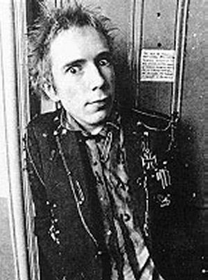 Happy birthday John Lydon, alias Johnny Rotten : 63 ans et presque toutes ses dents 
