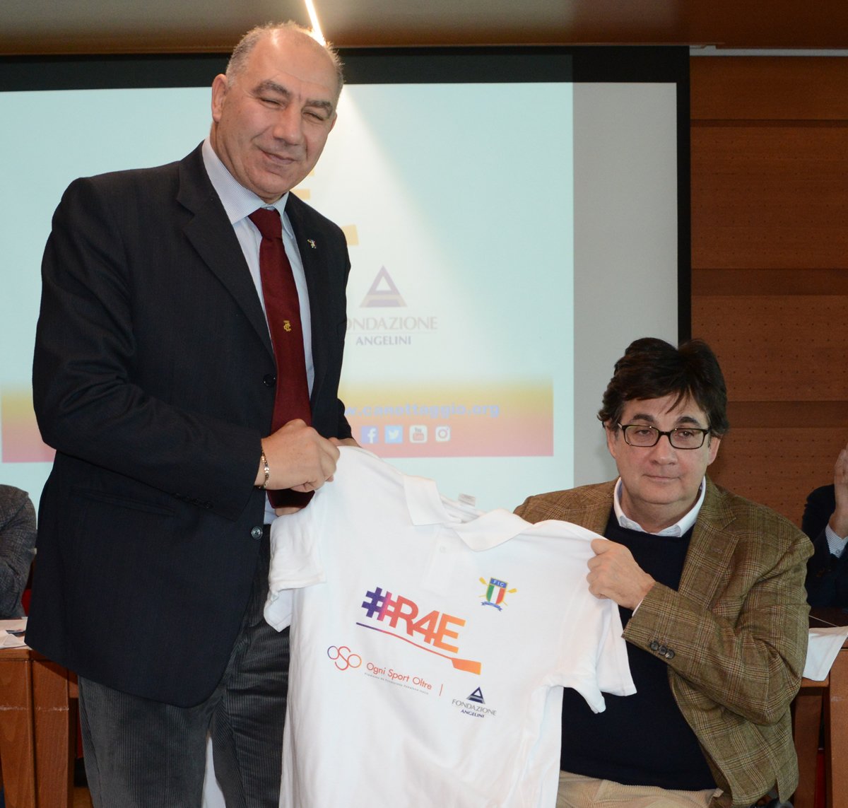 canottaggio1888's tweet photo. Presentato oggi a Roma il Progetto Rowing For Ever #R4E (C.Stampa)
#canottaggio #rowing #rowingforever #rowing4ever #R4E #OSO #OgniSportOltre #Vodafone @Fondazione Vodafone Italia @CIPnotizie @comitatoparalimpicoitaliano
➡️ https://t.co/37P8nYCd77 https://t.co/vVlL1cCobY